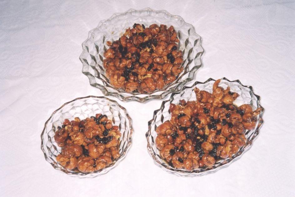 Susan Juster Viner and Cousin Big Jennie’s Rosh Hashanah Taiglach Susan Juster Viner and Cousin Big Jennie’s Rosh Hashanah Taiglach