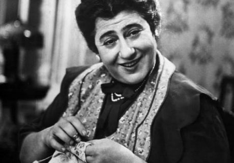 My Mama, Molly Goldberg