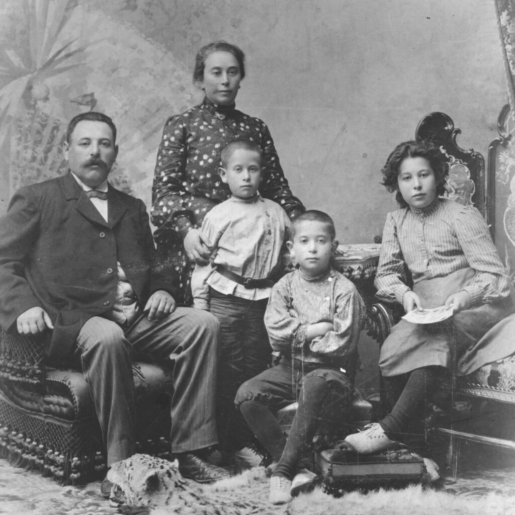 Dr. Fanny Karp Radom Dr. Fanny Karp Radom